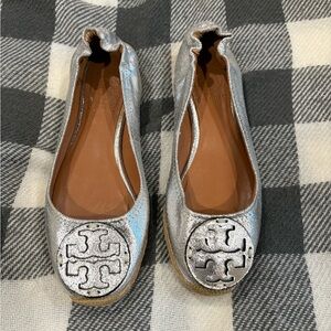 Tory Burch Silver Leather Flats with Iconic Logo